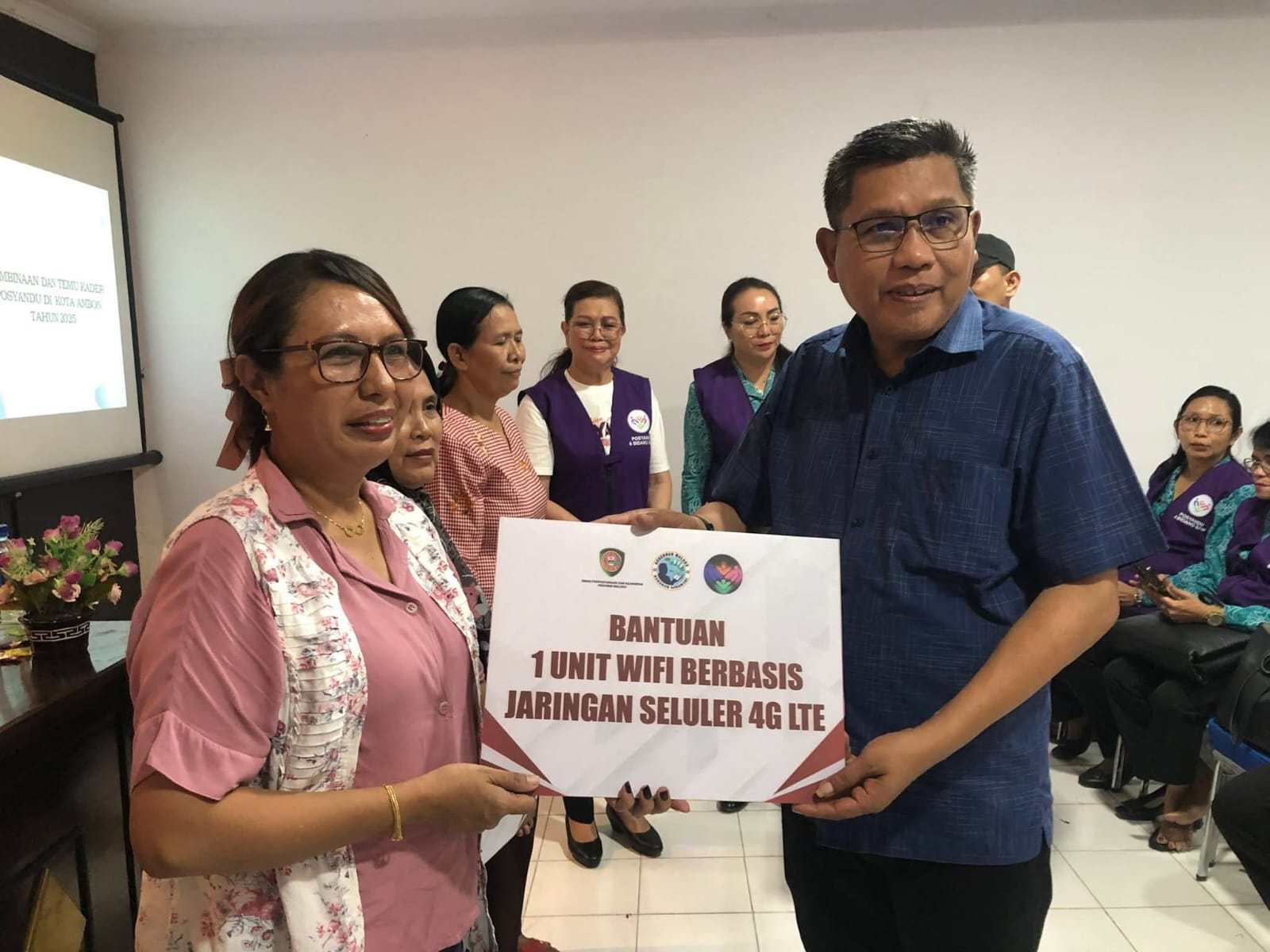 Bantuan 1 unit Orbbit Wifi dari Ketua Pembina Posyandu Prov.Maluku